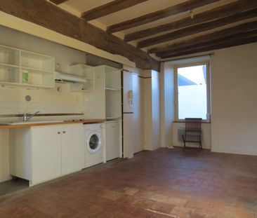 Location Appartement 2 pièces 33m² SABLE SUR SARTHE 72300 - Photo 3