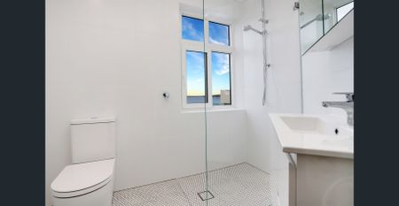 Renovated Deco Elegance with Magnificent Beachfront Views - Photo 2