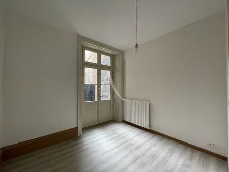 Location Appartement 3 pièces 69m² FONTENAY LE COMTE 85200 - Photo 4