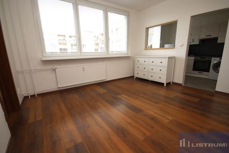Pronájem bytu 2+1 44 m² - Photo 2