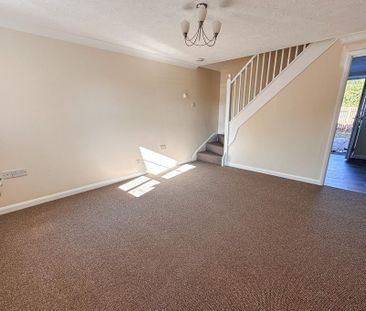 2 bedroom semi-detached house to rent - Photo 6