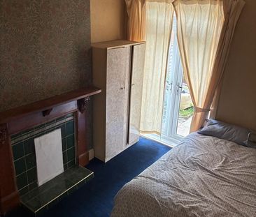 Room in a Shared House, Rotton Park Road, B16 - Photo 1