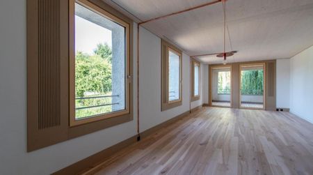 moderne 3.5 Zimmer Wohnung an zentraler Lage - Photo 2