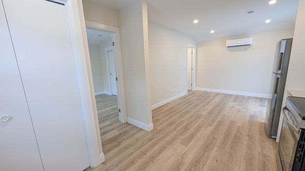 21 Fawell Ave, St. Catharines - 1 Bedroom Detached Apartment - Photo 1