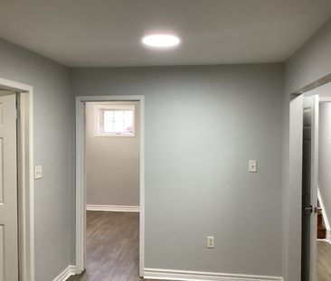 For Lease - 17 Dunsmore Lane, Barrie, Ontario - Photo 6