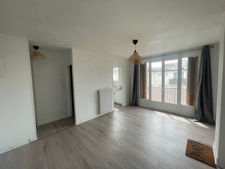 Location appartement 1 pièce, 27.25m², Ozoir-la-Ferrière - Photo 4