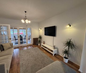 3 bedroom semi-detached house to rent - Photo 2