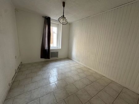 Location Maison 3 pièces à Saint-Quentin - Photo 2