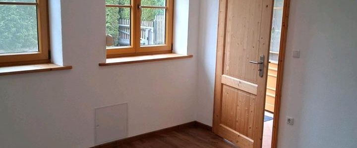 Helle 3-Zimmer-Erdgeschosswohnung in Peißenberg mit EBK und Kamin - Foto 1