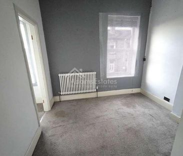 Church Street, Heckmondwike, WF16 - Photo 3