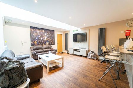 8 bedroom house to rent - Photo 3