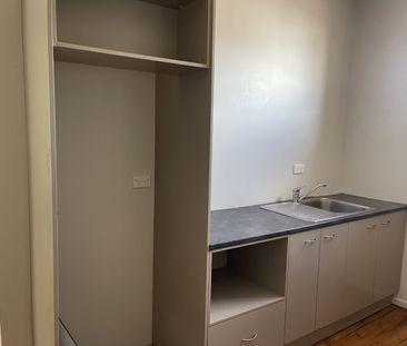 Jackson Street Apartment - Photo 3