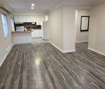 For Lease - 18 Thirty Third Street Unit# 1, Toronto, Ontario - Photo 4