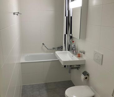 Appartement de 5 pièces et d'environ 115m2, situé au 3ème étage. - Foto 2