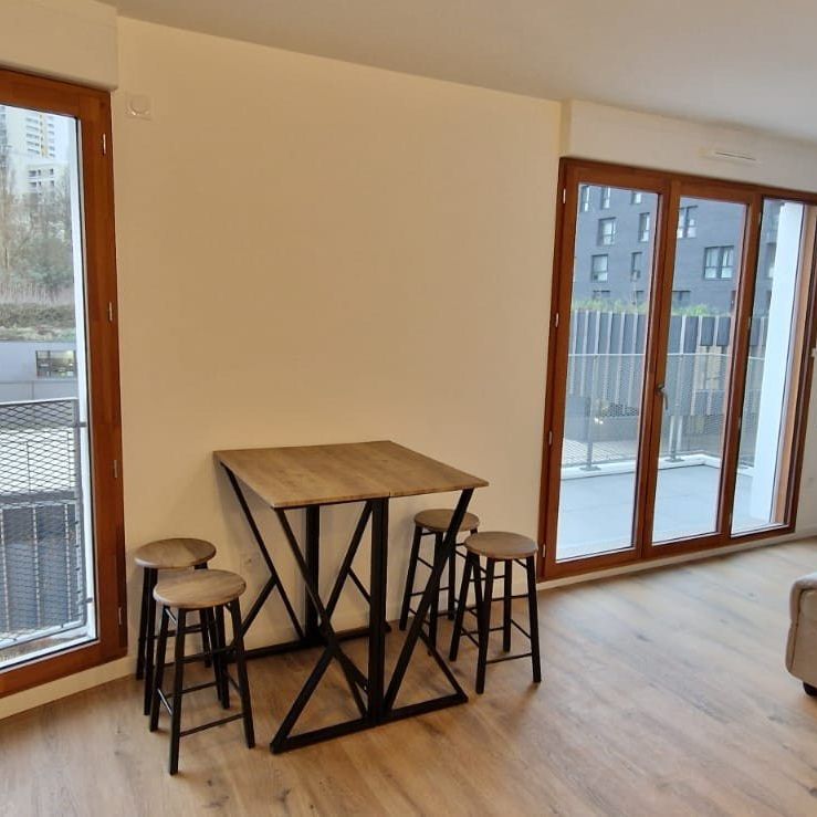 Location Appartement 2 pièces 46m² ROSNY SOUS BOIS 93110 - Photo 1