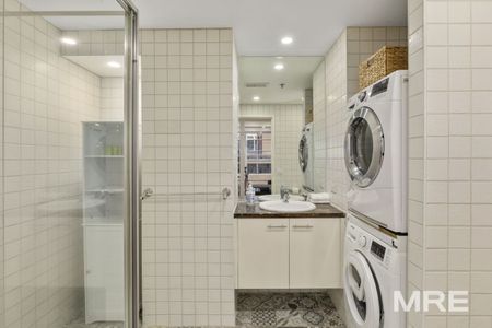 1a/1 Elizabeth Street, Melbourne - Photo 2