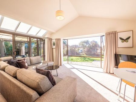 Sunny, modern 2BR Home in Mapua! - Photo 5