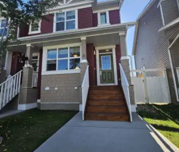 Beautiful home! 2 Bed/2.5 Bath w/ Double Master Suites! | 21 Auburn... - Photo 1