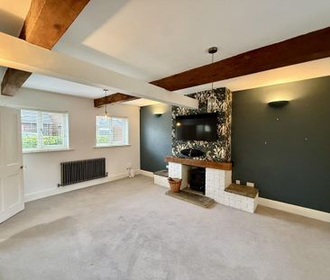 4 bedroom detached house to rent - Photo 2