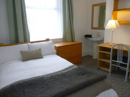 St Marks Road, PRESTON PR1 8TL - Photo 4