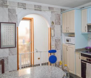 Spacious 3-bedroom apartment near the center of Arguineguín - Photo 2