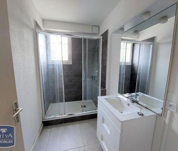 Location Appartement 2 pièces 46m² CLERMONT L HERAULT 34800 - Photo 2
