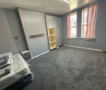 Room in a Shared House, Stratford Road, B11 - Photo 1