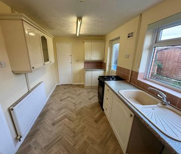 3 bedroom terraced house to rent - Photo 6