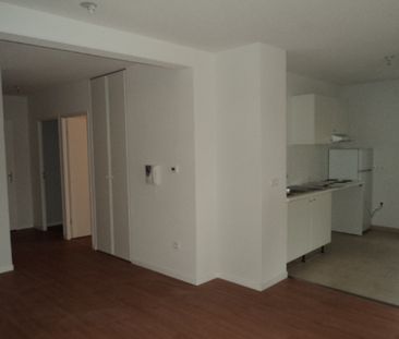 Location Appartement 3 pièces 69m² - Photo 4