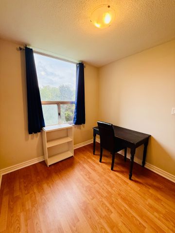 For Lease - 20 Edgecliff Golfway Unit# 202, Toronto, Ontario - Photo 2