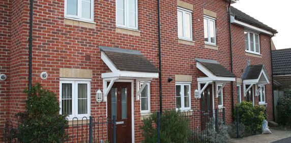 Modern 4-bedroom townhouse near Whiteley Centre Room 3 - Photo 2