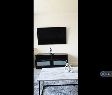 2 bedroom semi-detached house to rent - Photo 3