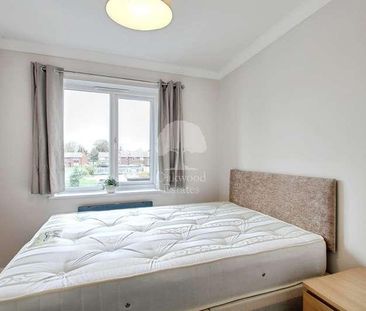 Spring Park, Holmlea Walk, Datchet, SL3 - Photo 5