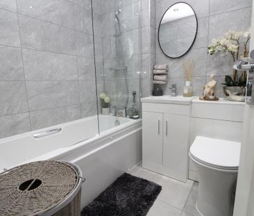 4 bedroom detached house to rent - Photo 4