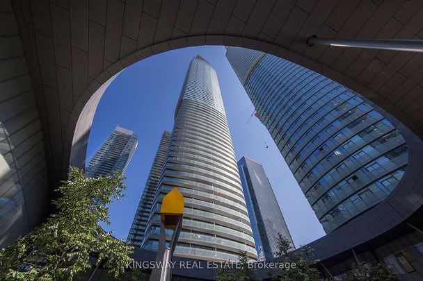 For Lease - 12 York Street Unit# 1504, Toronto, Ontario - Photo 1