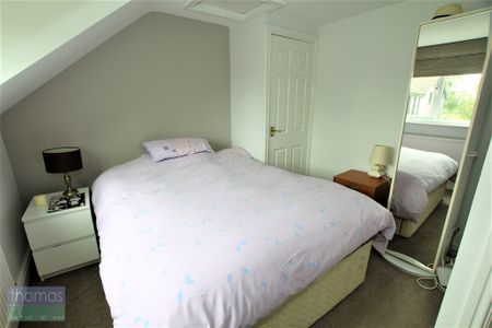 3 Bedroom Barn Conversion, Chester - Photo 4