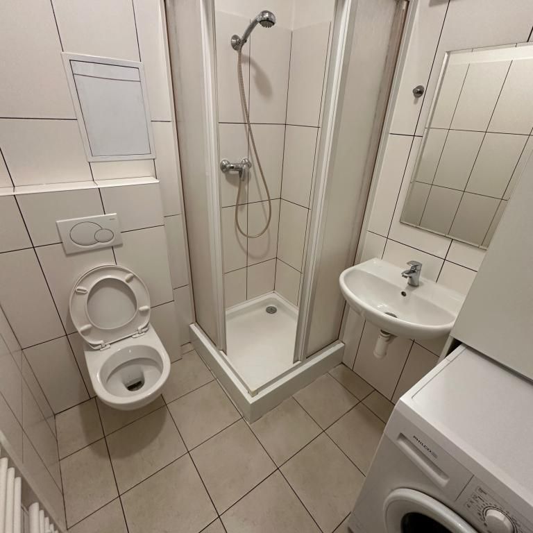 Pronájem bytu 1+kk 20 m2 - Photo 1
