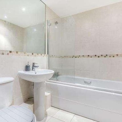 Knaphill, Woking, GU21 - Photo 1