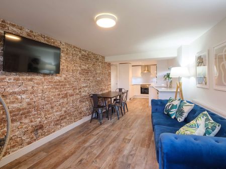 Newly refurbished 5 bedroom home located in Scotforth Bedroom 4 - Photo 5