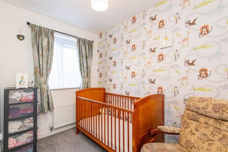 3 bed House - Semi-Detached To Let - Photo 3