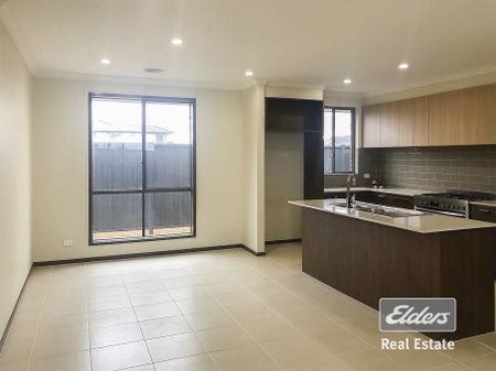 Beautiful Home – Ready for You to Move In! - Photo 3