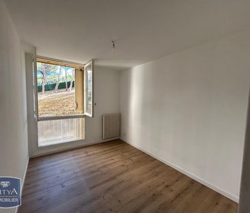Location Appartement 5 pièces 84m² MARTIGUES 13500 - Photo 1