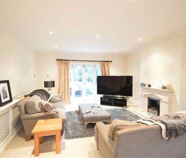 4 bedroom detached house to rent - Photo 3