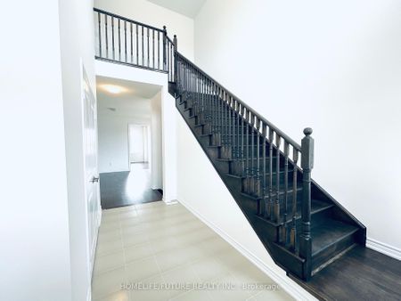 Detached Home For Lease | X8146652 - Photo 4