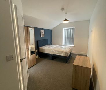 Studio to rent - Photo 6