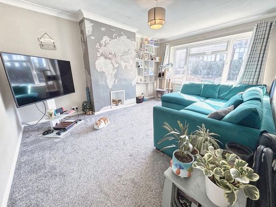 2 bedroom maisonette to rent - Photo 1