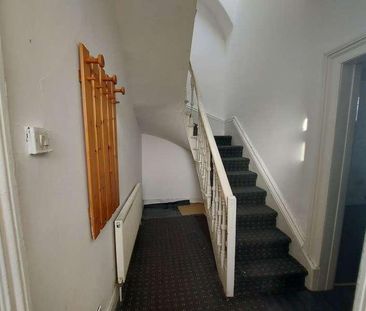 Lumb Lane, Bradford, BD8 - Photo 1