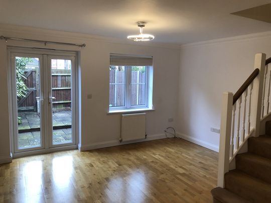 Great Location Two Bedroom Mews House to Rent in Stevenage - Photo 1