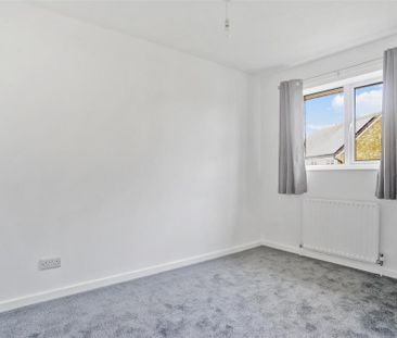 4 bedroom terraced house to rent - Photo 6