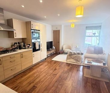2 bedroom apartment to rent - Photo 2